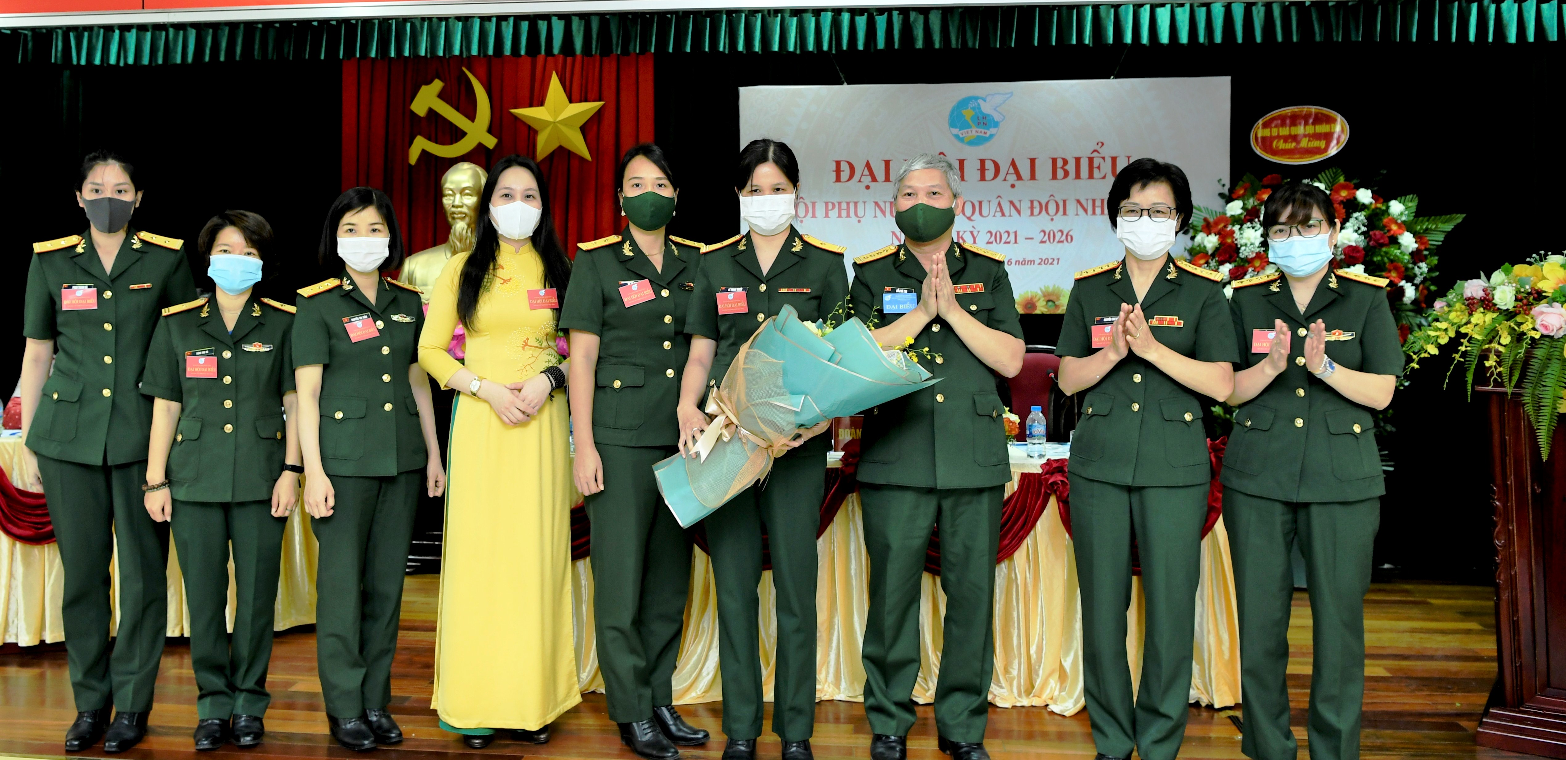 Phụ nữ Báo Quân đội nhân dân, đoàn kết, sáng tạo, hoàn thành tốt nhiệm vụ